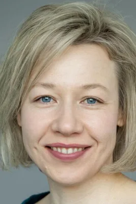 Анна Швол
